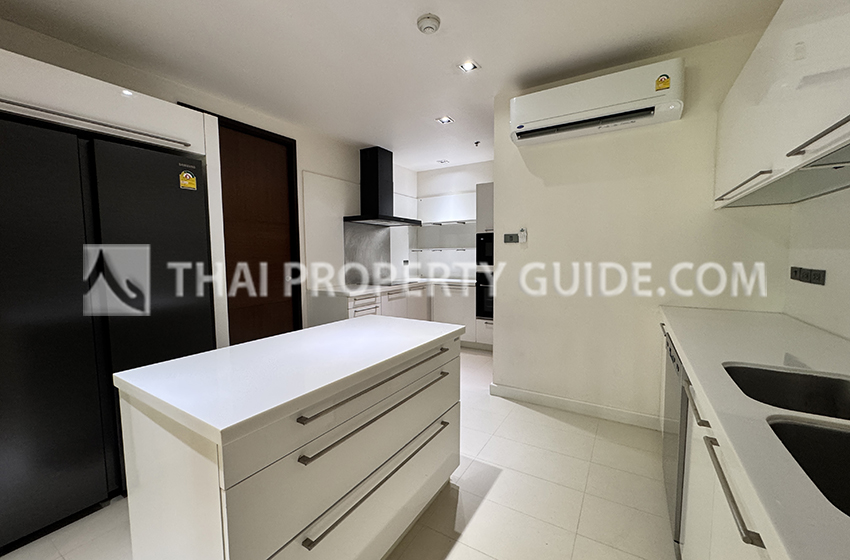 Condominium in Sukhumvit : Belgravia Residences 